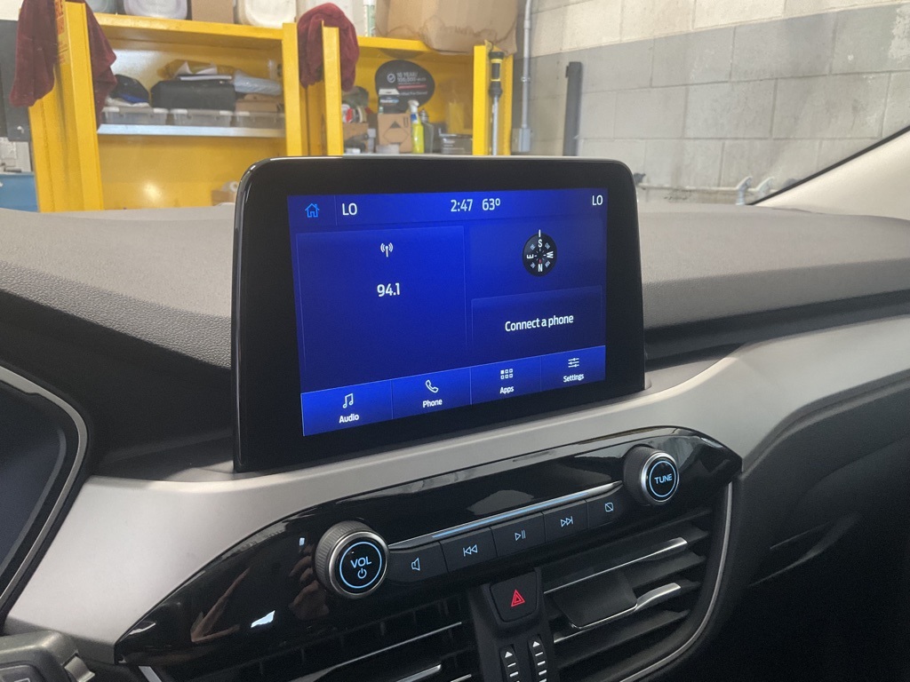 Vehicle image 15 of 25