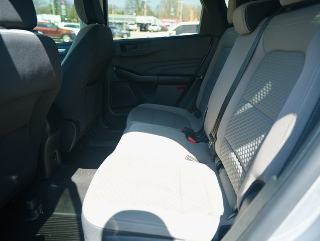 Vehicle image 11 of 33