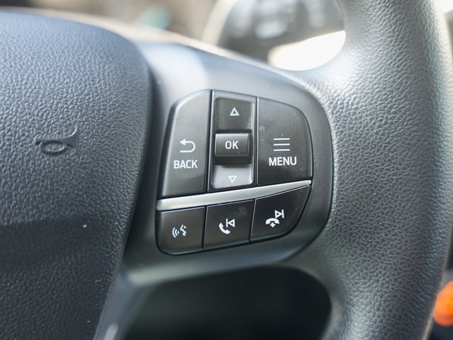 Vehicle image 17 of 33