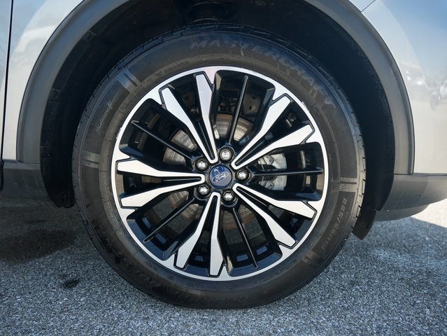 Vehicle image 31 of 33