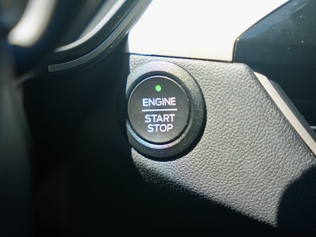 Vehicle image 24 of 33