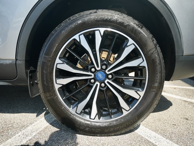 Vehicle image 29 of 33