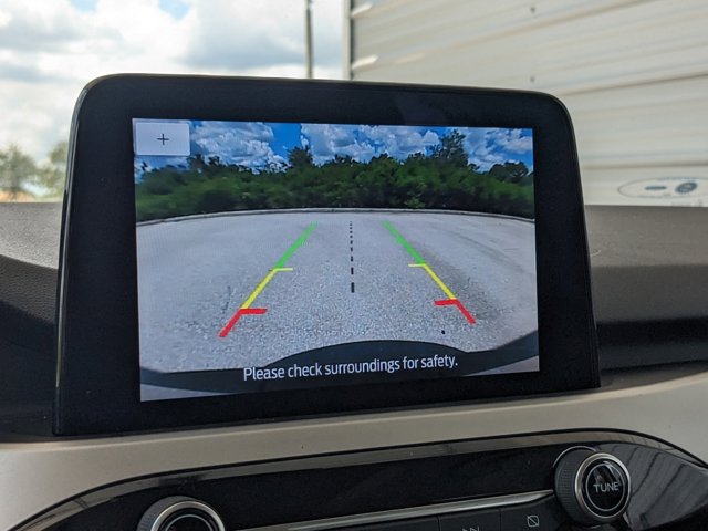 Vehicle image 21 of 36