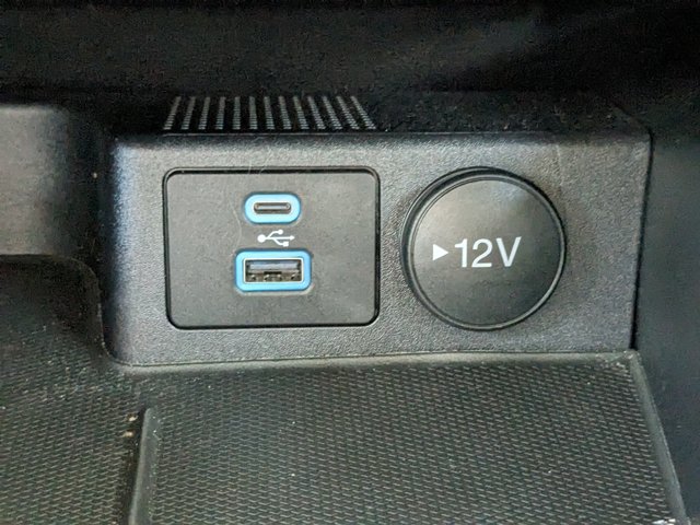 Vehicle image 34 of 36