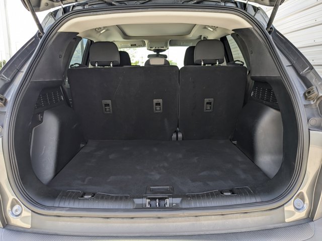 Vehicle image 14 of 36