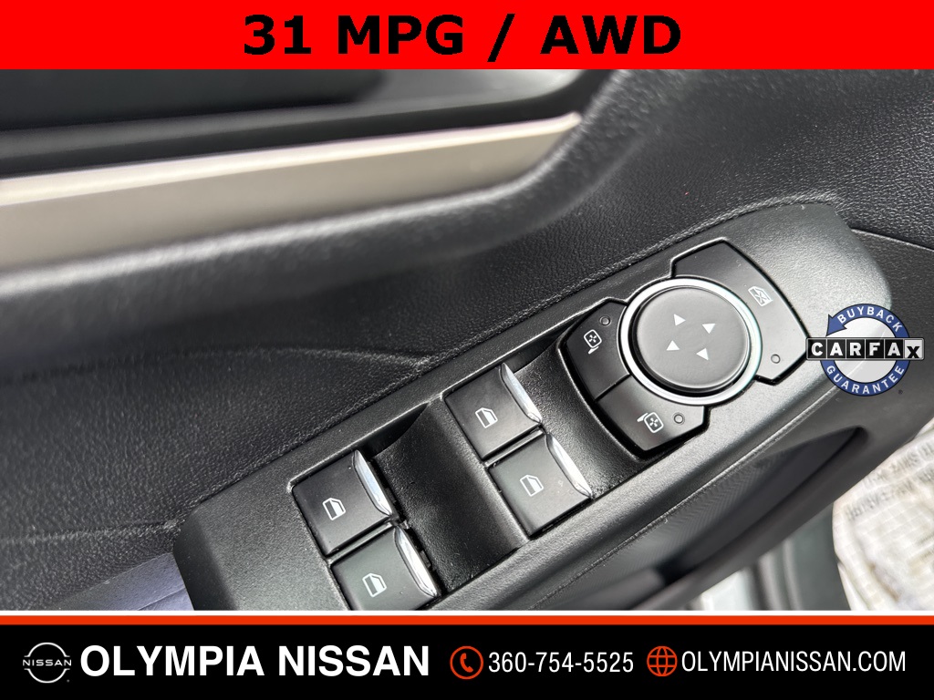 Vehicle image 18 of 26