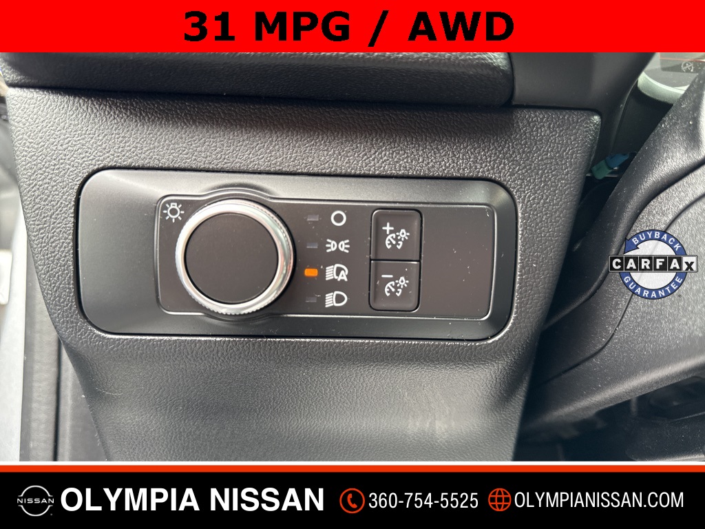Vehicle image 19 of 26