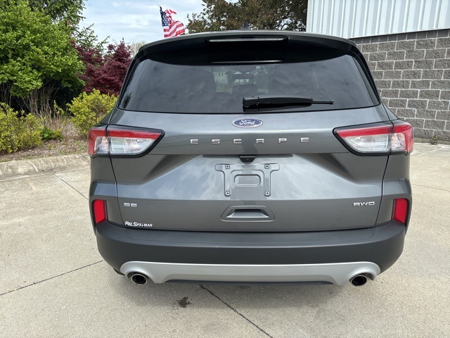 Vehicle image 8 of 33