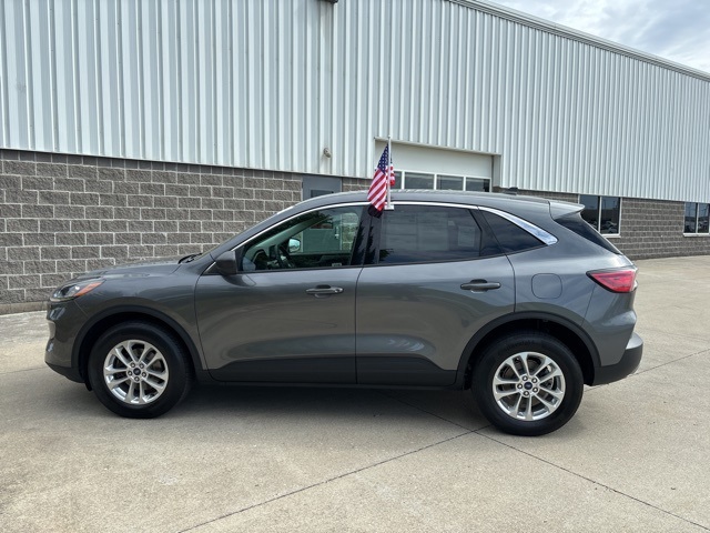 Vehicle image 9 of 33