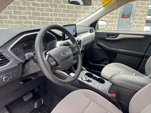 Vehicle image 18 of 33