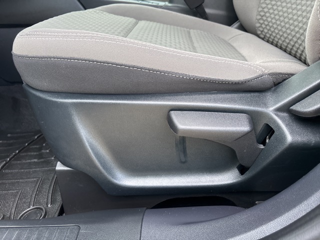 Vehicle image 15 of 33