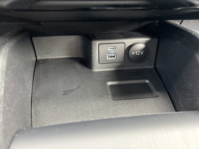Vehicle image 29 of 33