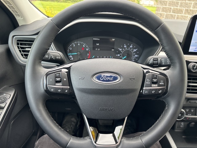 Vehicle image 19 of 33