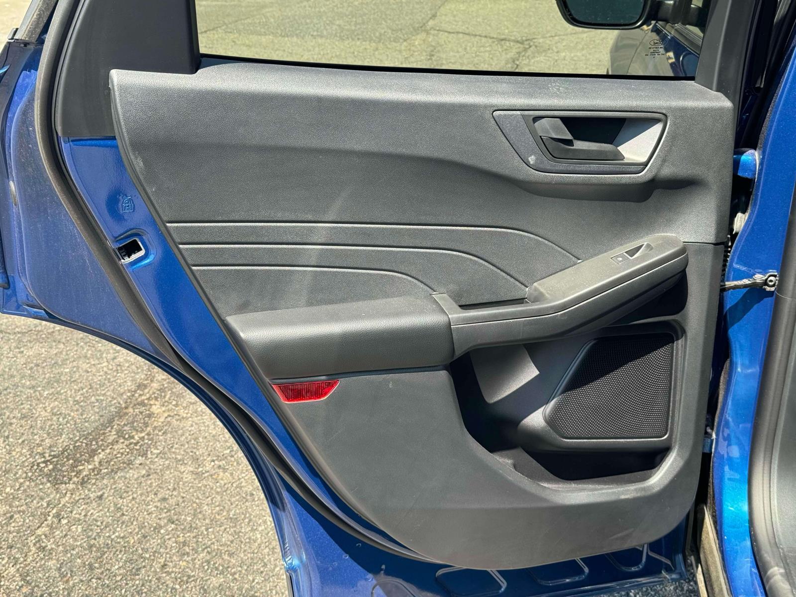 Vehicle image 15 of 37