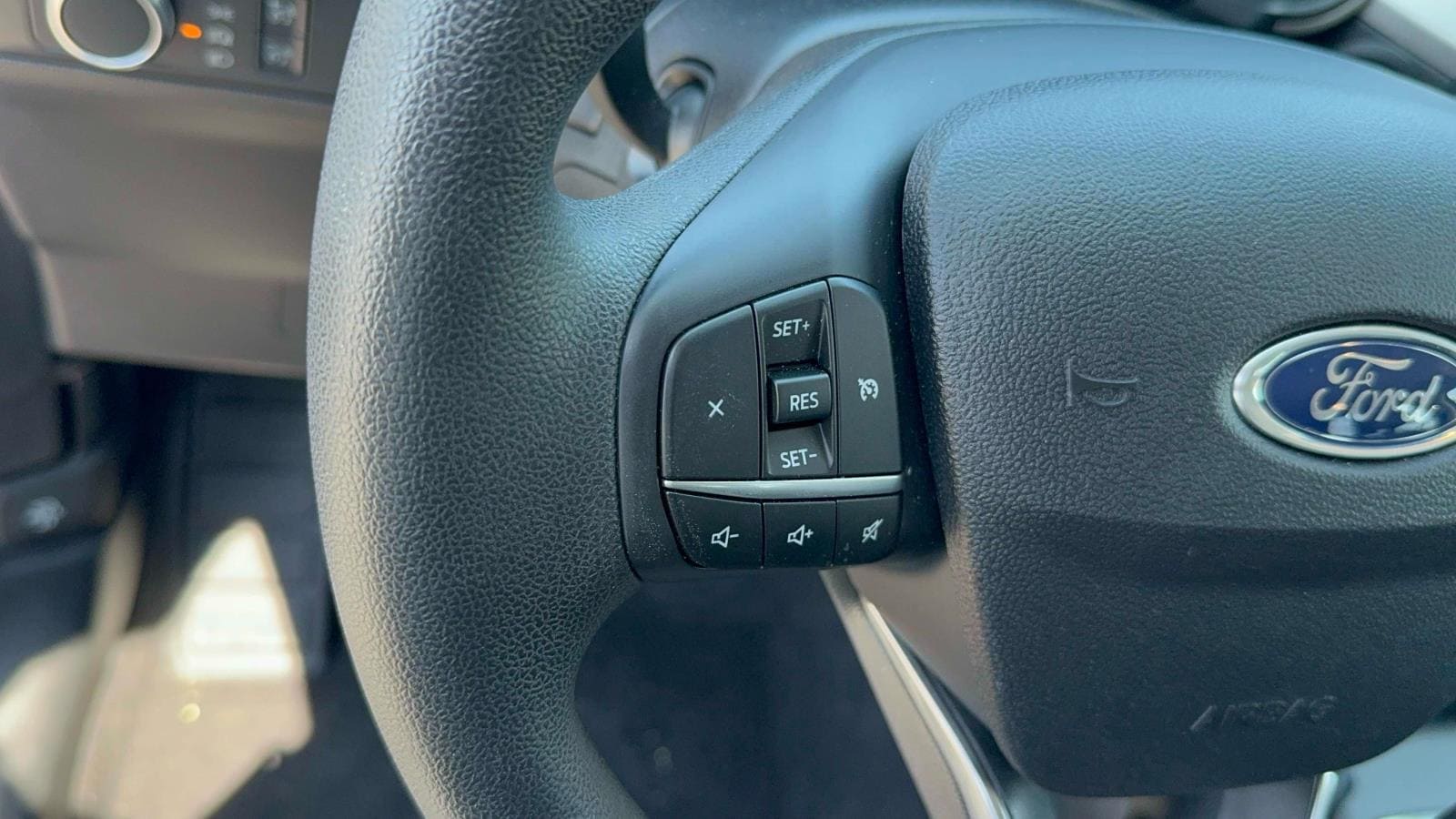 Vehicle image 36 of 37