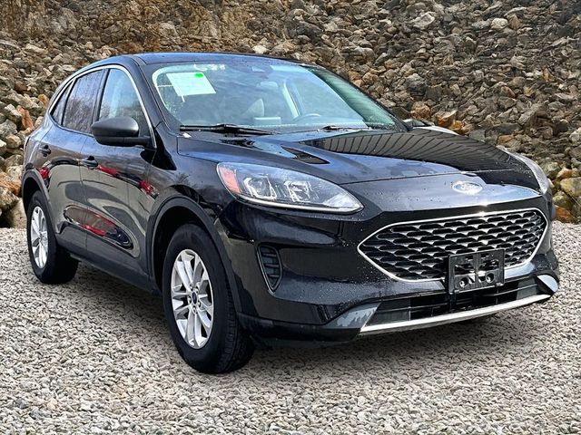 2022 Ford Escape SE Image 3 of 29