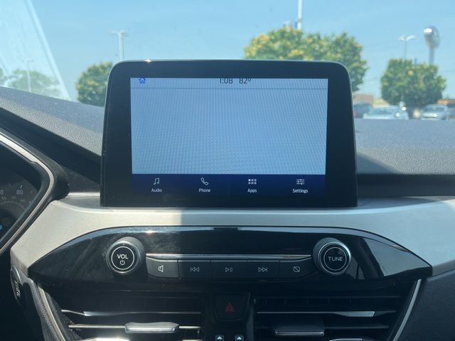 Vehicle image 22 of 41