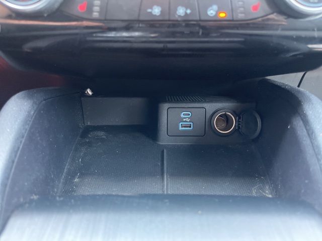 Vehicle image 26 of 41
