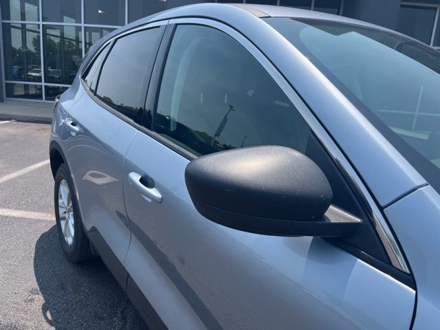Vehicle image 10 of 41