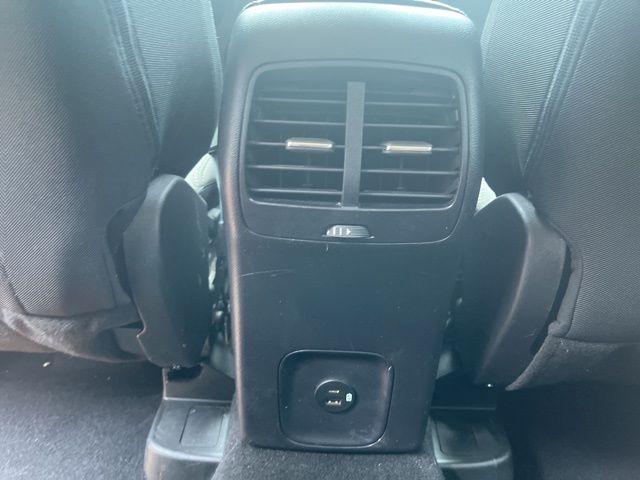 Vehicle image 16 of 41