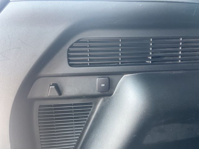 Vehicle image 14 of 41