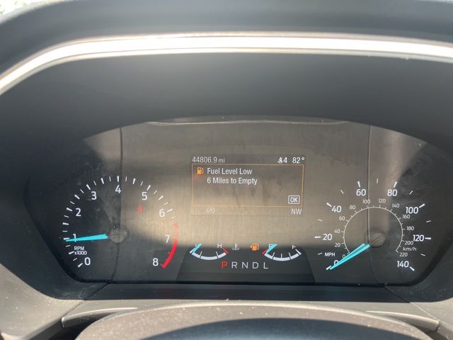 Vehicle image 33 of 41