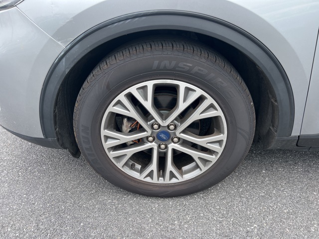 Vehicle image 8 of 28