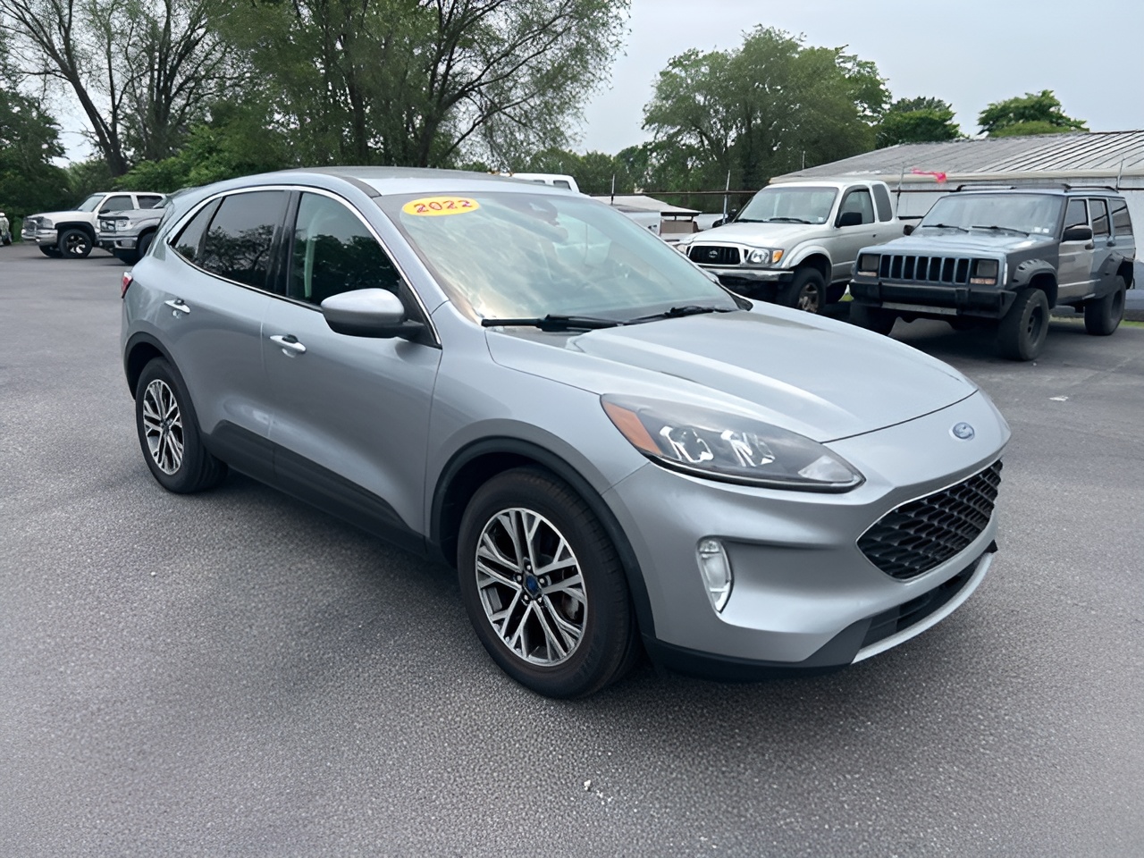 Vehicle image 24 of 28