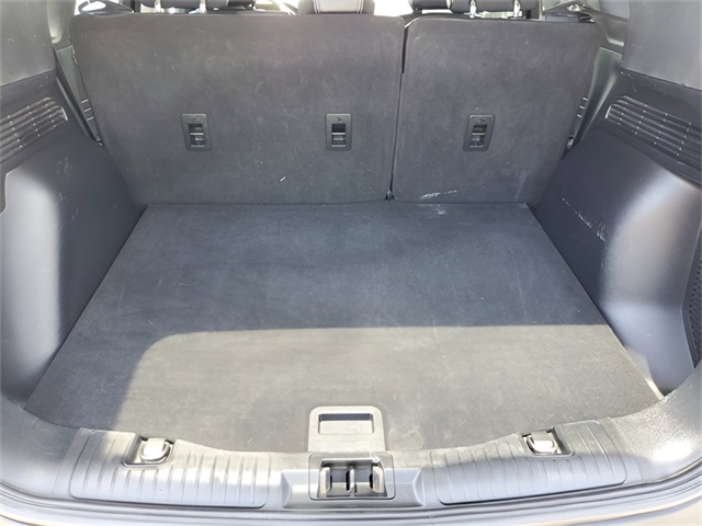 Vehicle image 9 of 31