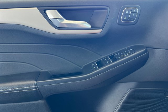 Vehicle image 10 of 29