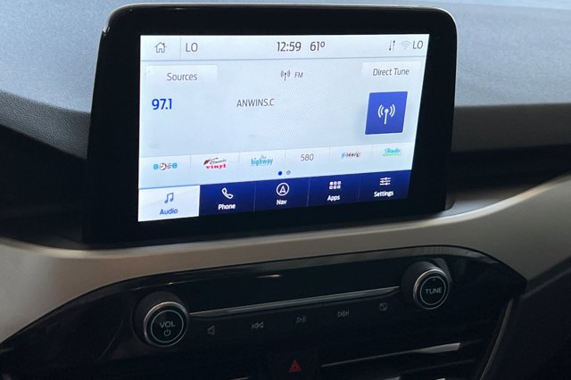 Vehicle image 17 of 29