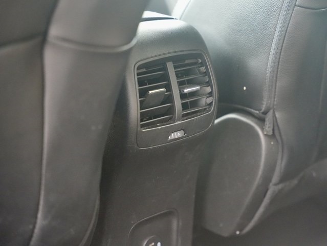 Vehicle image 12 of 33