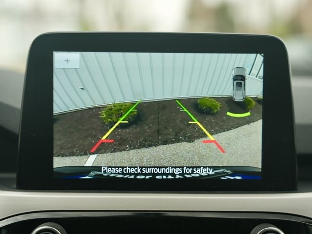 Vehicle image 21 of 33