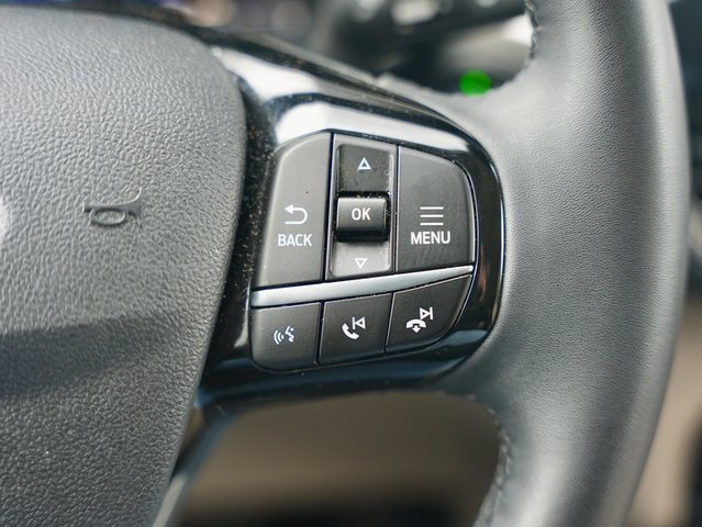 Vehicle image 18 of 33