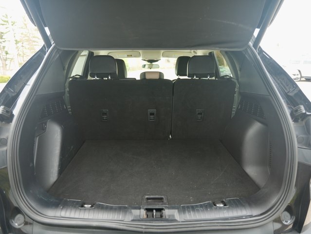 Vehicle image 7 of 33