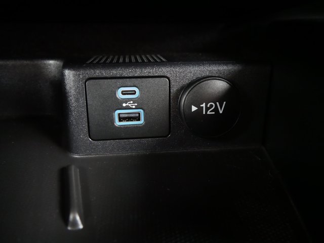 Vehicle image 36 of 39
