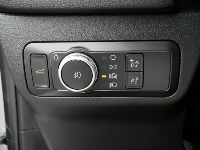 Vehicle image 31 of 39