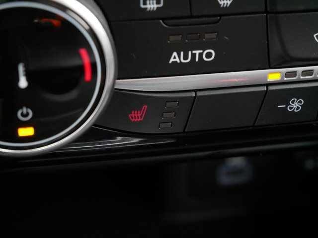 Vehicle image 37 of 39