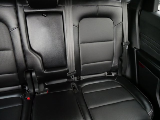 Vehicle image 18 of 39