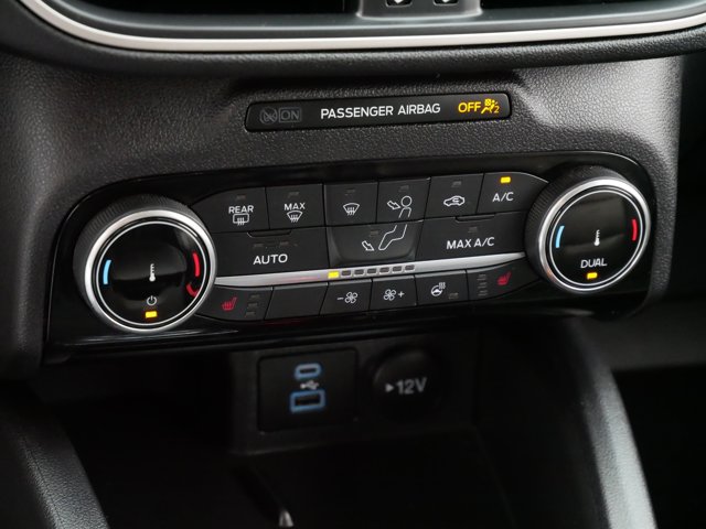 Vehicle image 27 of 39