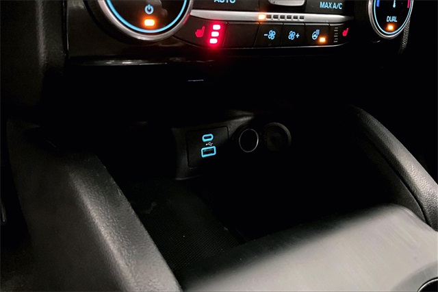 Vehicle image 31 of 32