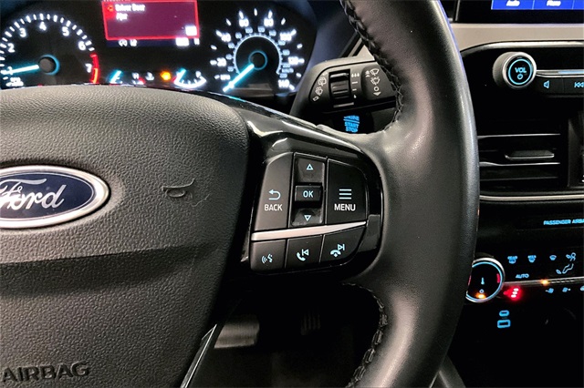 Vehicle image 18 of 32