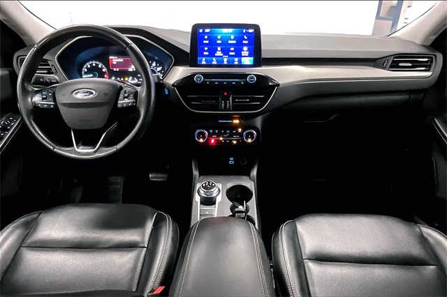 Vehicle image 14 of 32