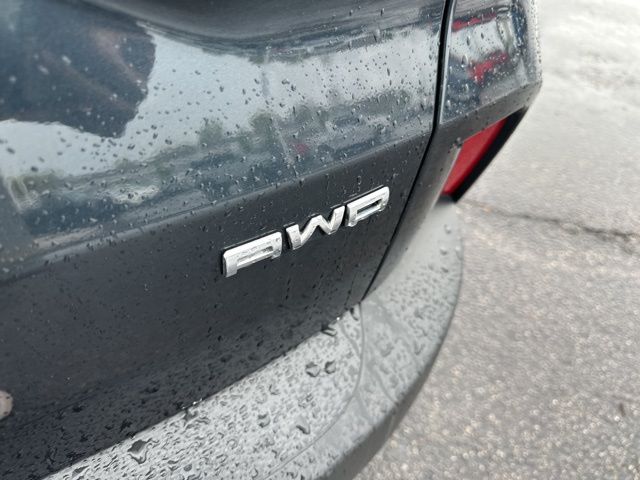 Vehicle image 11 of 42