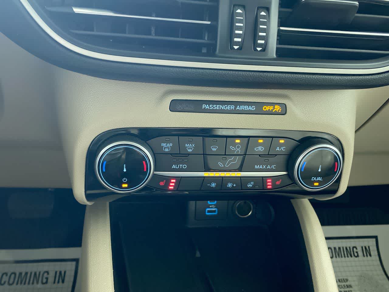 Vehicle image 21 of 30