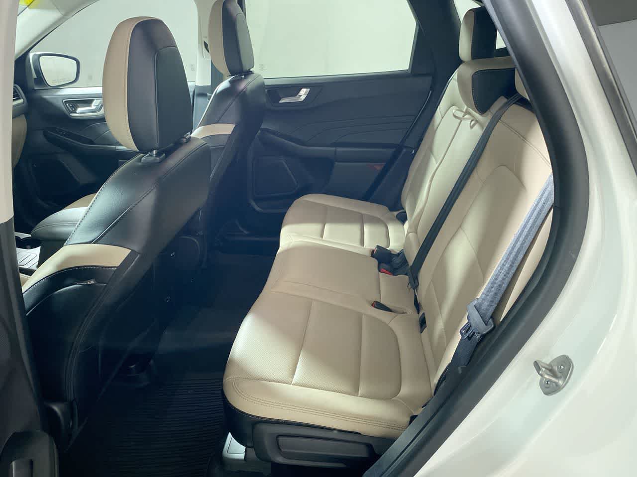 Vehicle image 25 of 30
