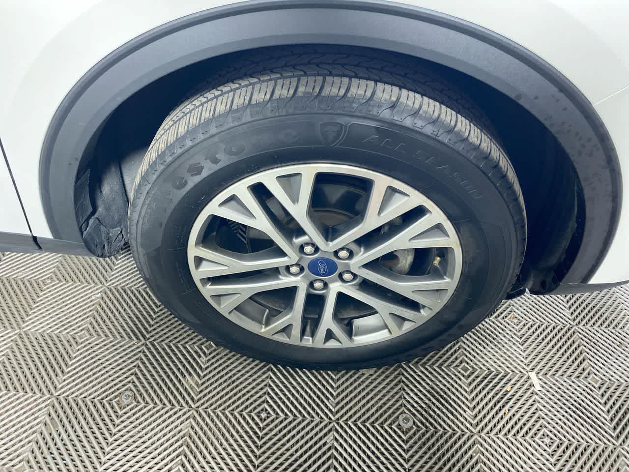 Vehicle image 10 of 30