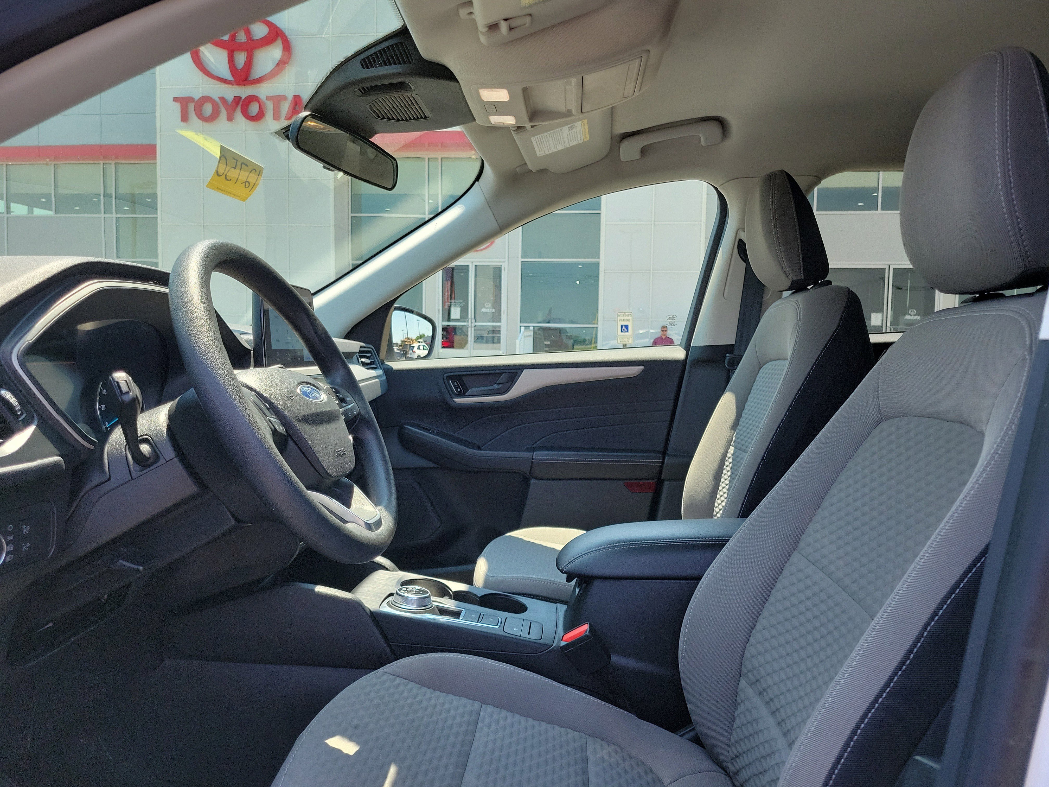 Vehicle image 15 of 30