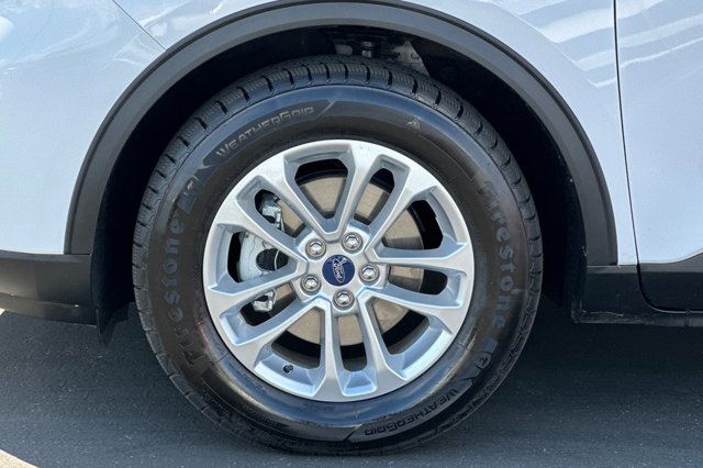 Vehicle image 25 of 27