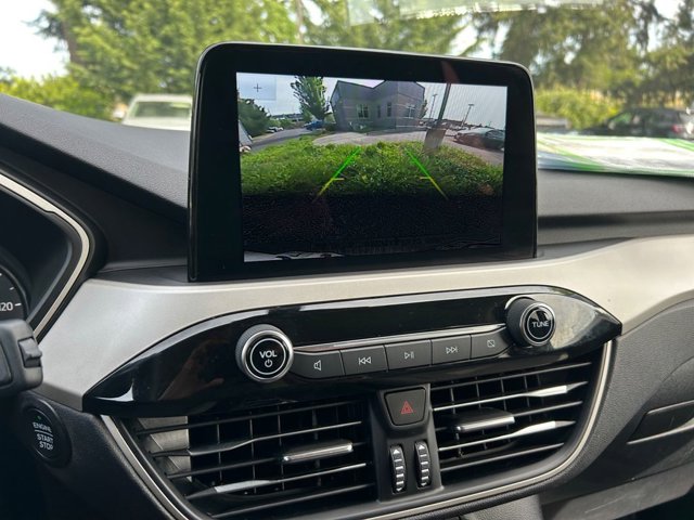 Vehicle image 18 of 36
